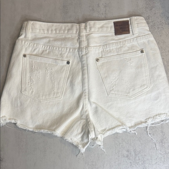 POL Distressed White Jean Shorts with Silver Details - Picture 3 of 4